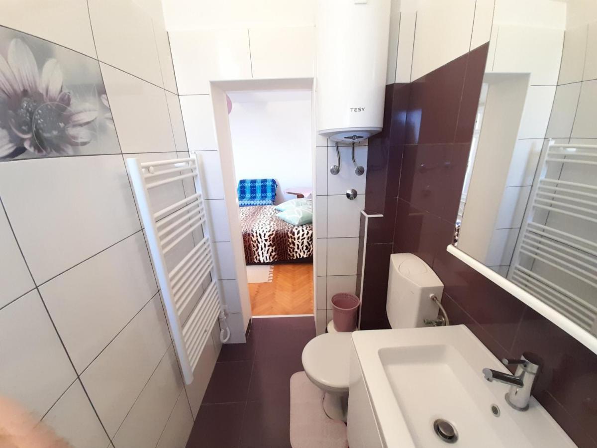 Perica Apartment And Perica Room With Separate Entrance 자다르 외부 사진