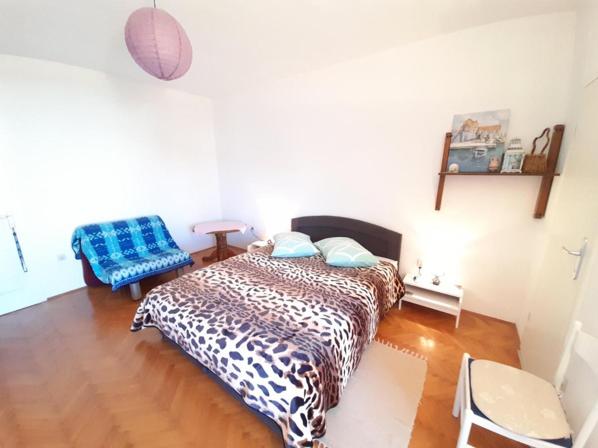 Perica Apartment And Perica Room With Separate Entrance 자다르 외부 사진
