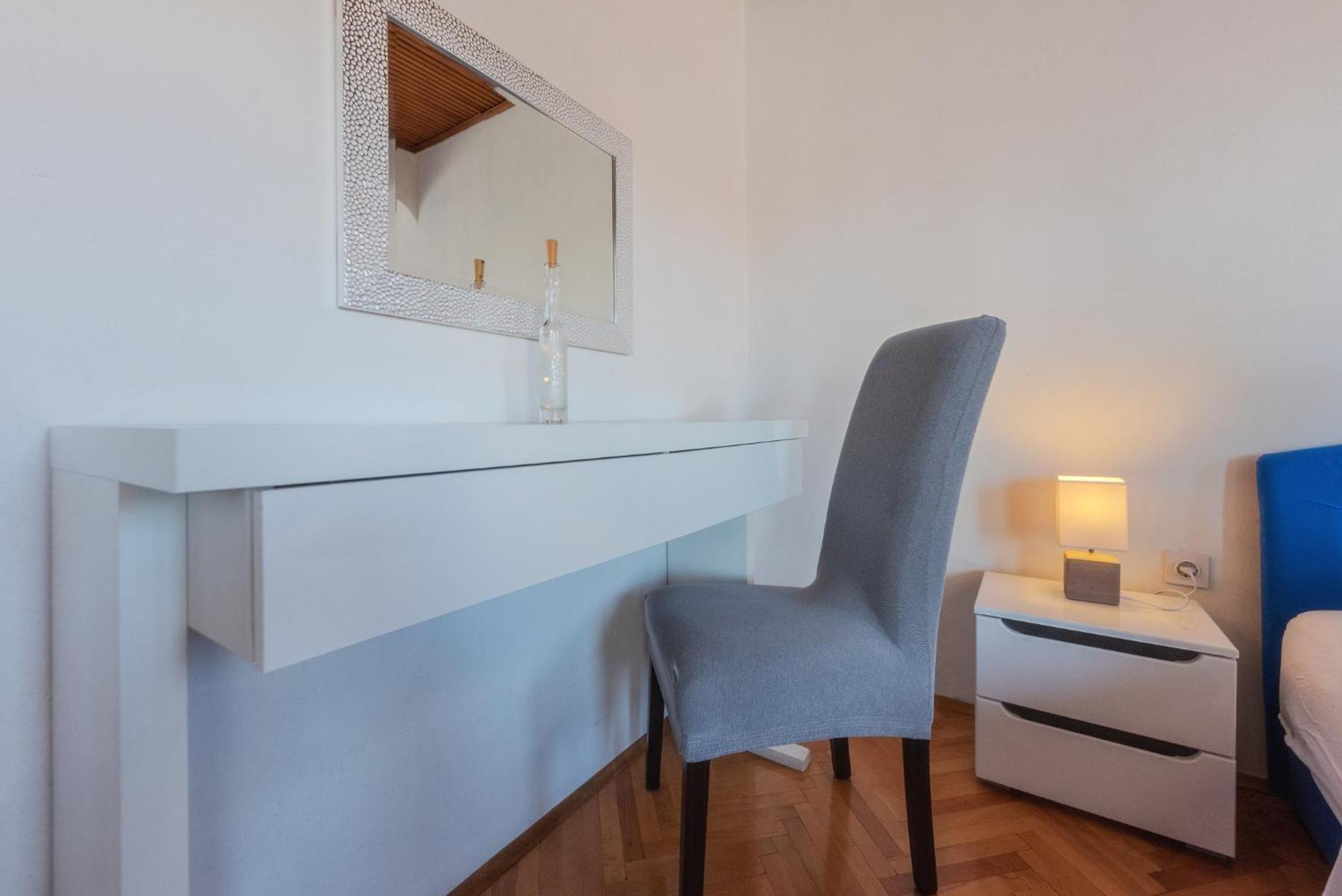 Perica Apartment And Perica Room With Separate Entrance 자다르 외부 사진